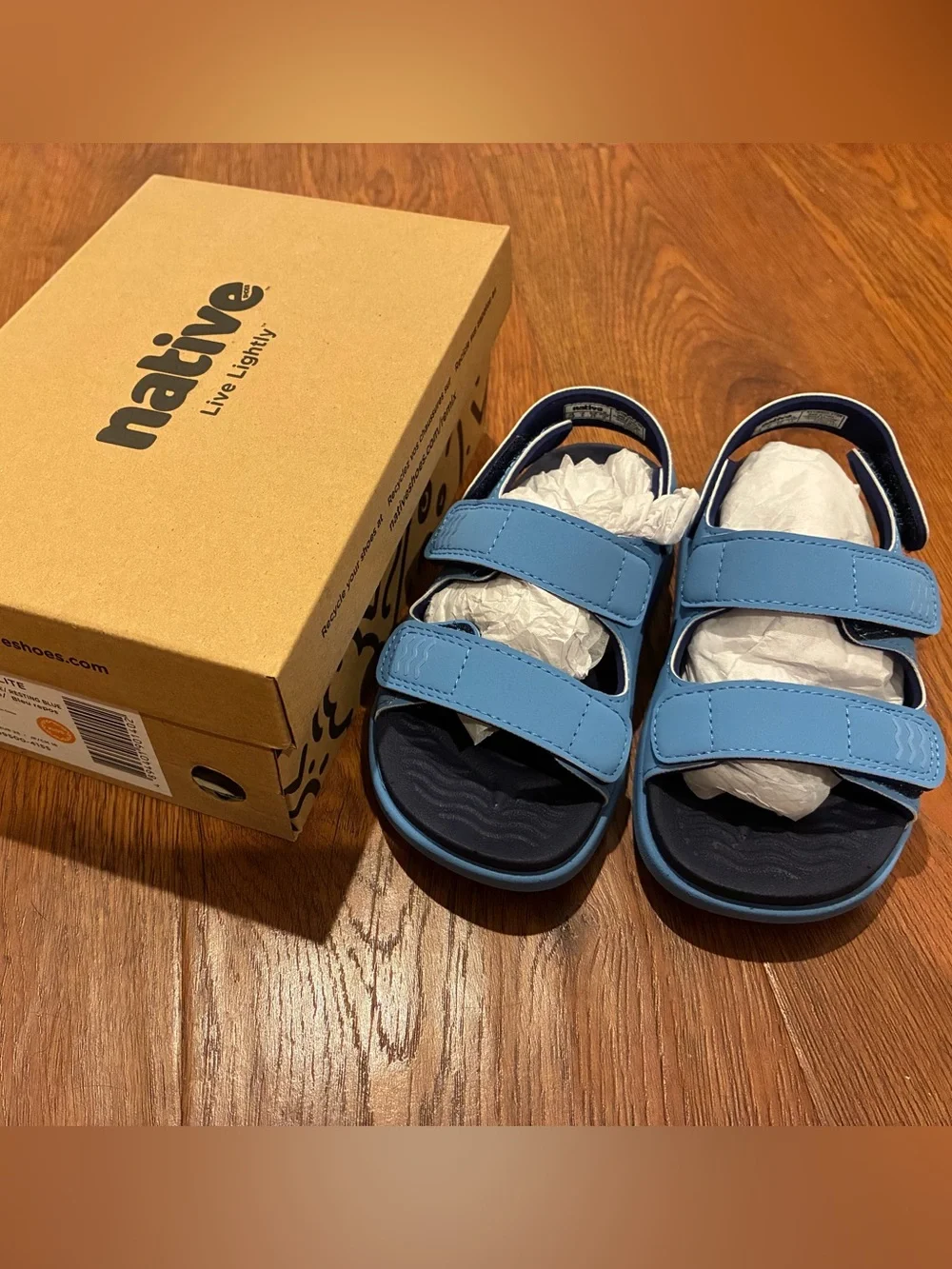 New in box Native Frankie Sugarlite Sandals Resting Blue